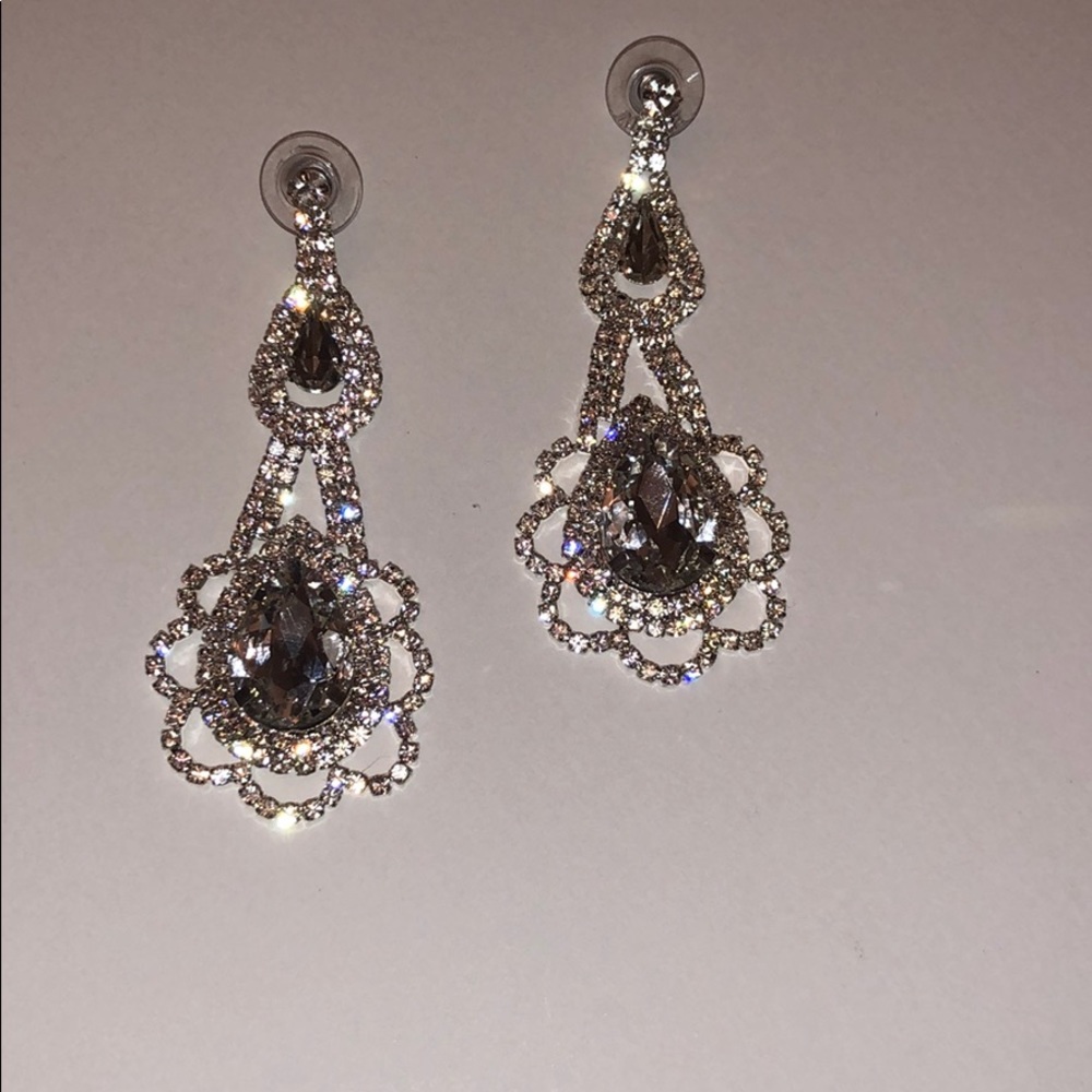 Diamond-like Sparkle Teardrop Earrings